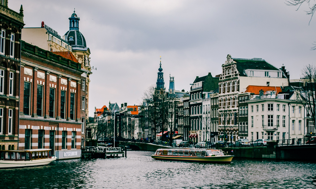 Амстердамские проститутки: факты об оконной проституции в Амстердаме