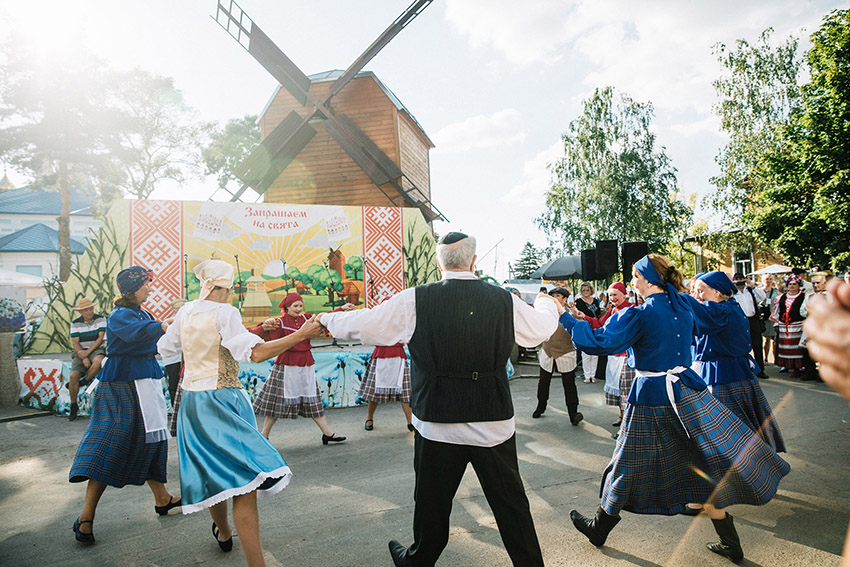 Шлях Цмока, Іўеўскі памідор і фестываль вішні: 7 летніх святаў за межамі Менска