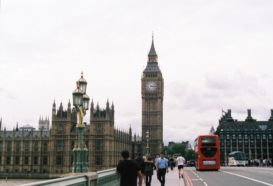 Большой Лондон 230 м. Пробы теста Лондонская башня. Сколько времени в Лондоне. The Tower of London topic.